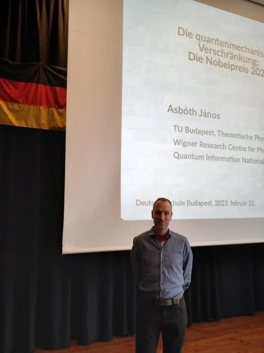 web 2023 02 22 MINT Die quantenmechanische Verschränkung 1