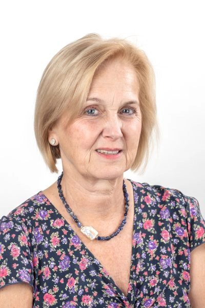 helmle dorottya